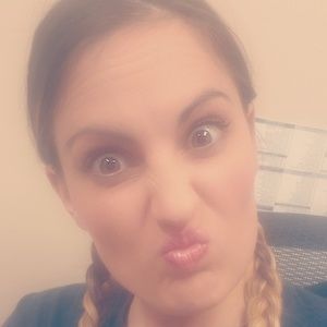 Meet your Posher, Raechell